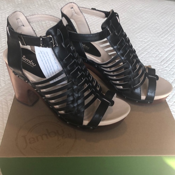 Jambu Shoes - Strappy platform sandal with Velcro ankle closure Jambu Shoes - Strappy platform sandal with Velcro ankle closure